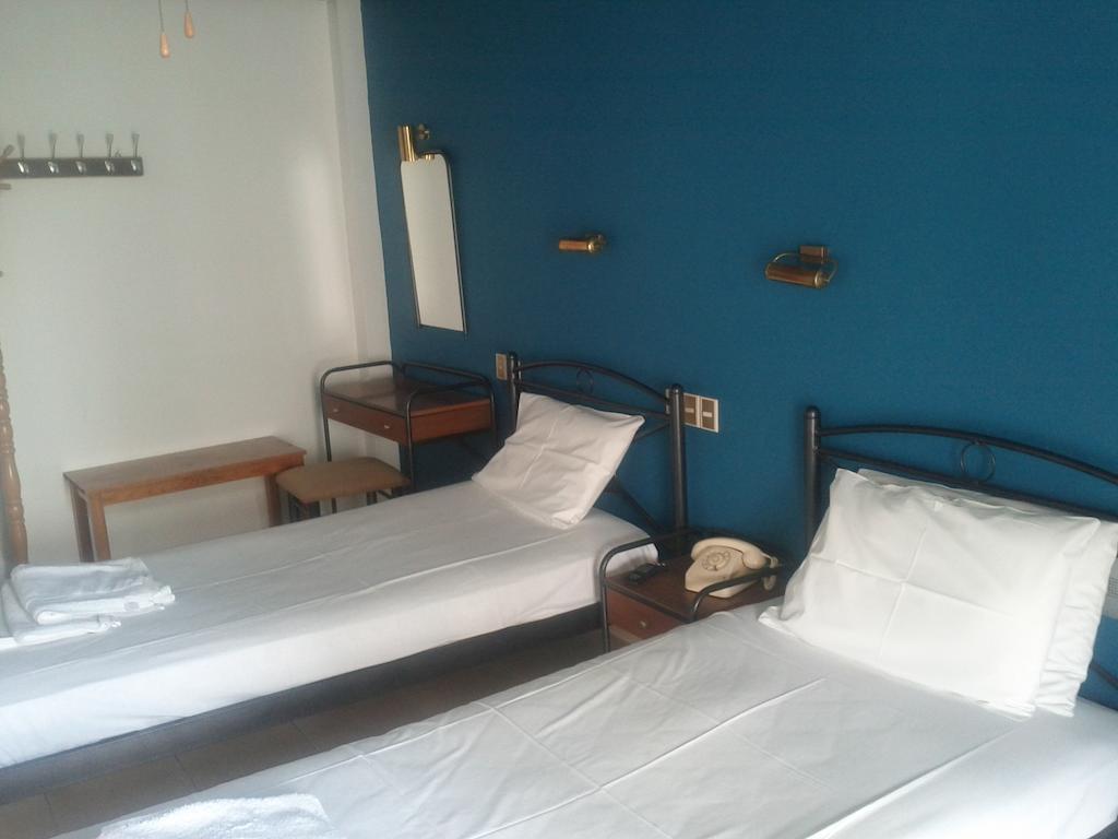 Hotel Tainaro Loutra Edipsou  Quarto foto